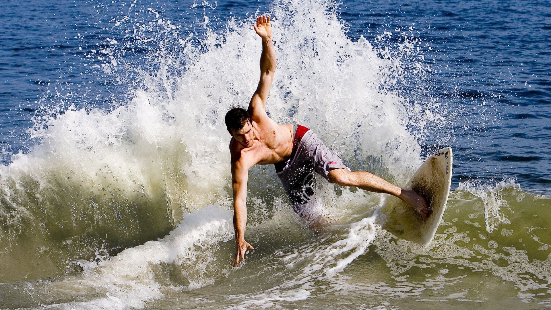 世界杯战场：英雄有时来自意想不到的角落，世界杯英雄情况